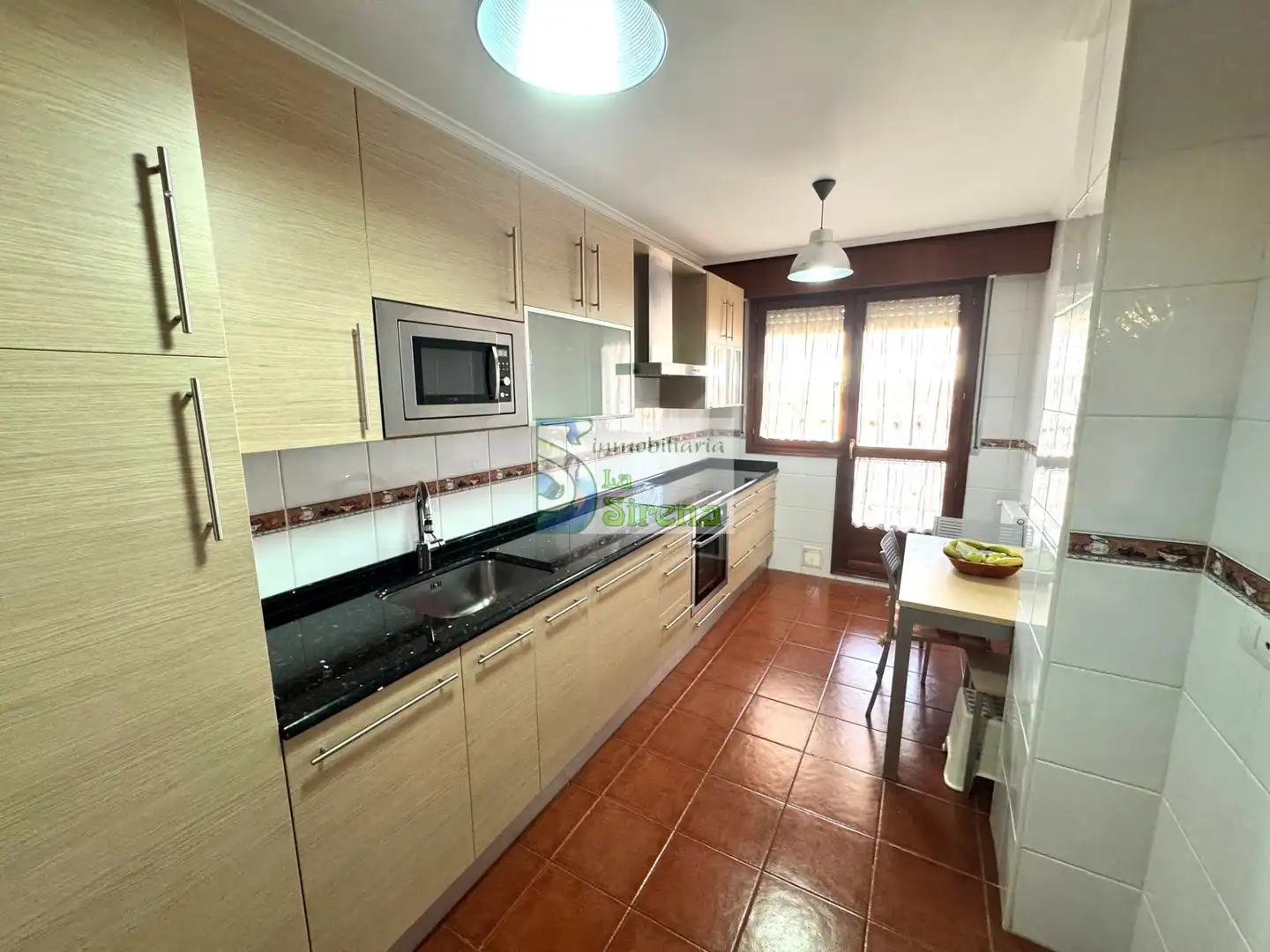 Cocina de Piso en venta en Castro-Urdiales con Calefacción, Terraza y Trastero