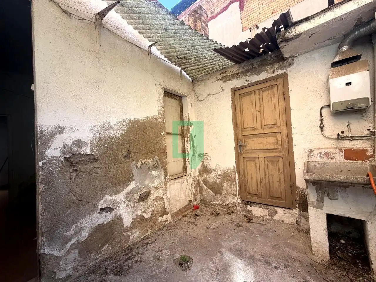 Vista exterior de Casa o xalet en venda en Badalona amb Jardí privat