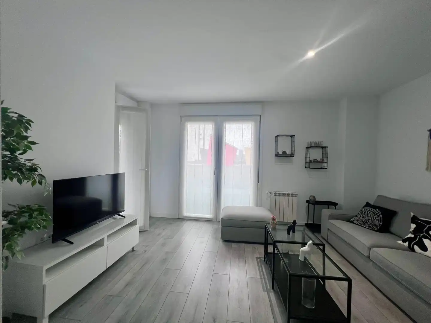 Living room of Flat for rent in Oviedo   with Heating, Private garden and Terrace