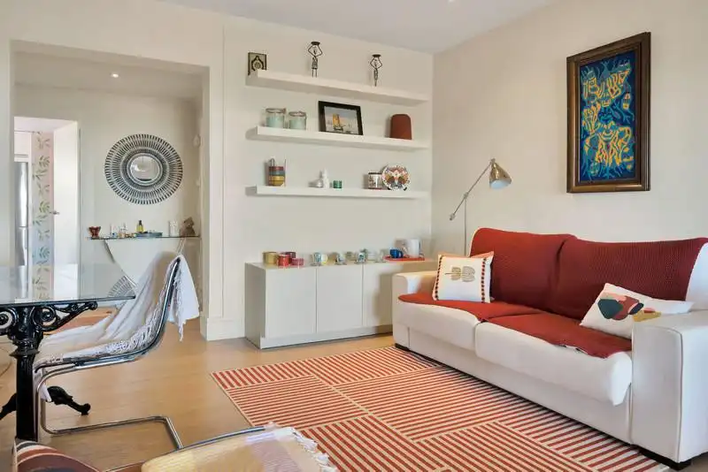 Wohnzimmer von Dachboden zur Miete in Marbella mit Klimaanlage, Terrasse und Schwimmbad
