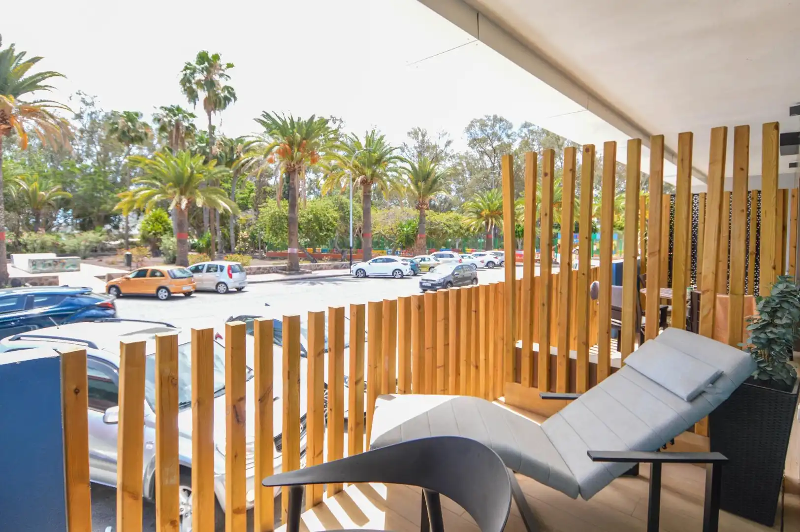 Terrasse von Wohnungen zur Miete in Mogán mit Klimaanlage, Terrasse und Möbliert