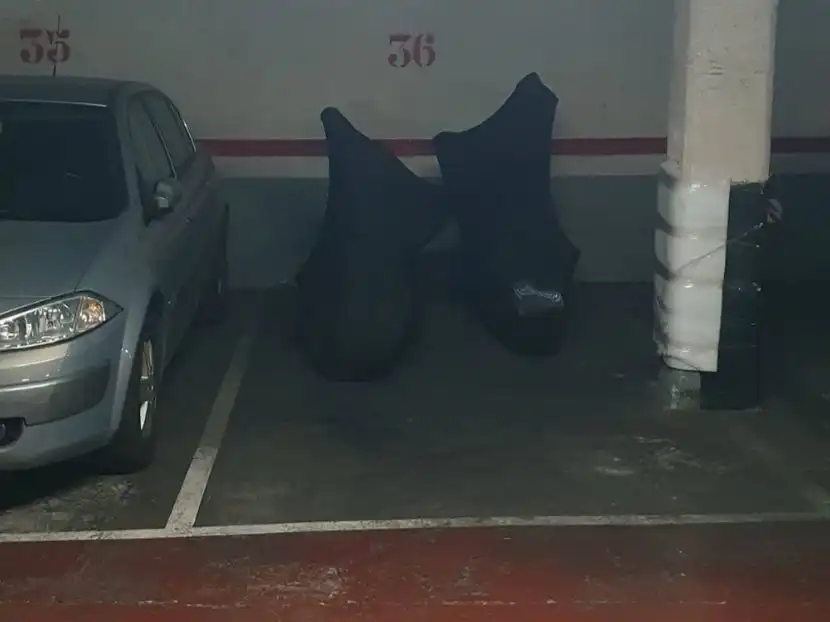 Parkplatz von Garage zur Miete in Barcelona mit Alarm