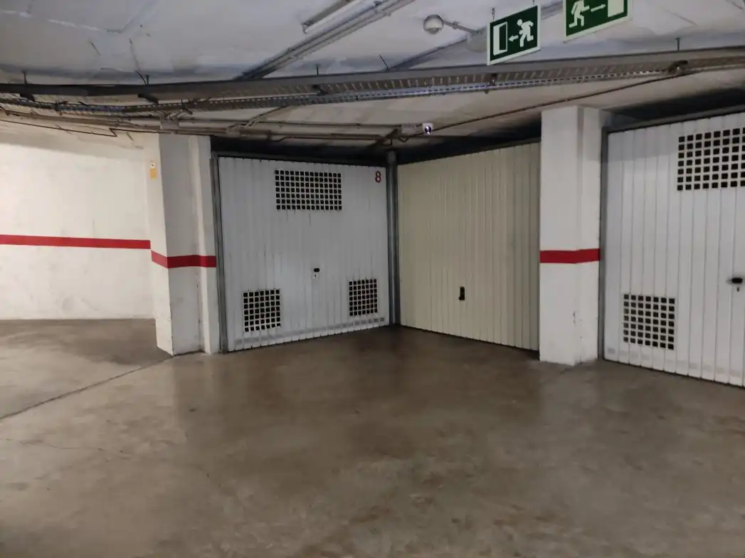 Einzelparkplatz mit Aufzug zum Verkauf in Avinguda Onze de Setembre, imagen 4