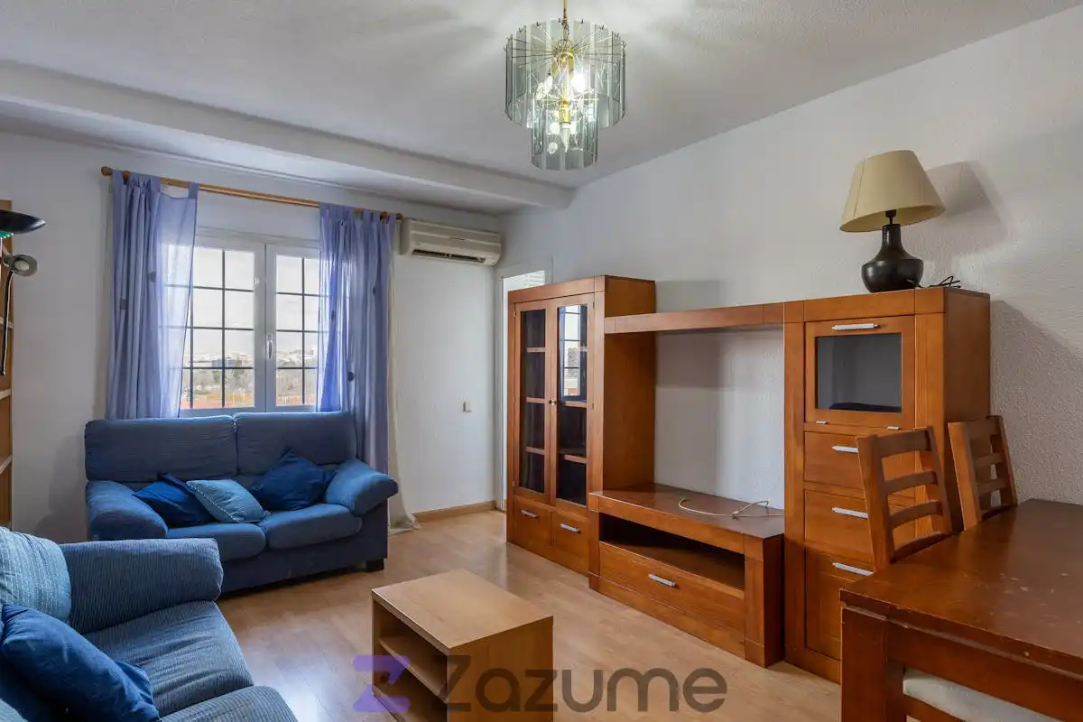 Flat for rent in Av. del Dr. García Tapia, Marroquina