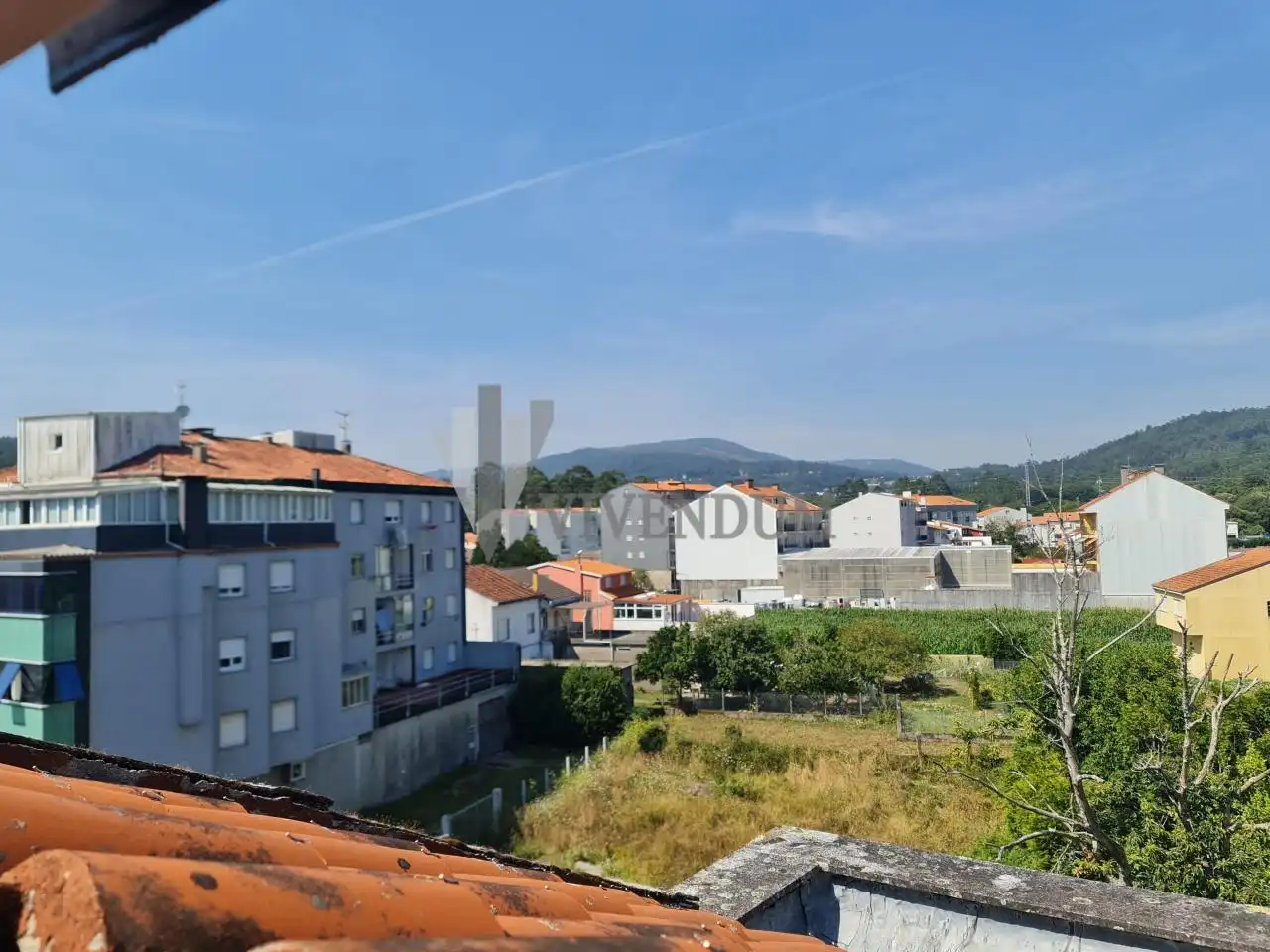 Vista exterior de Edificio en venta en Outes