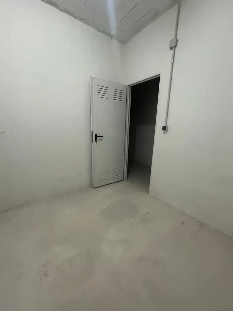 Storage room for sale in Granada