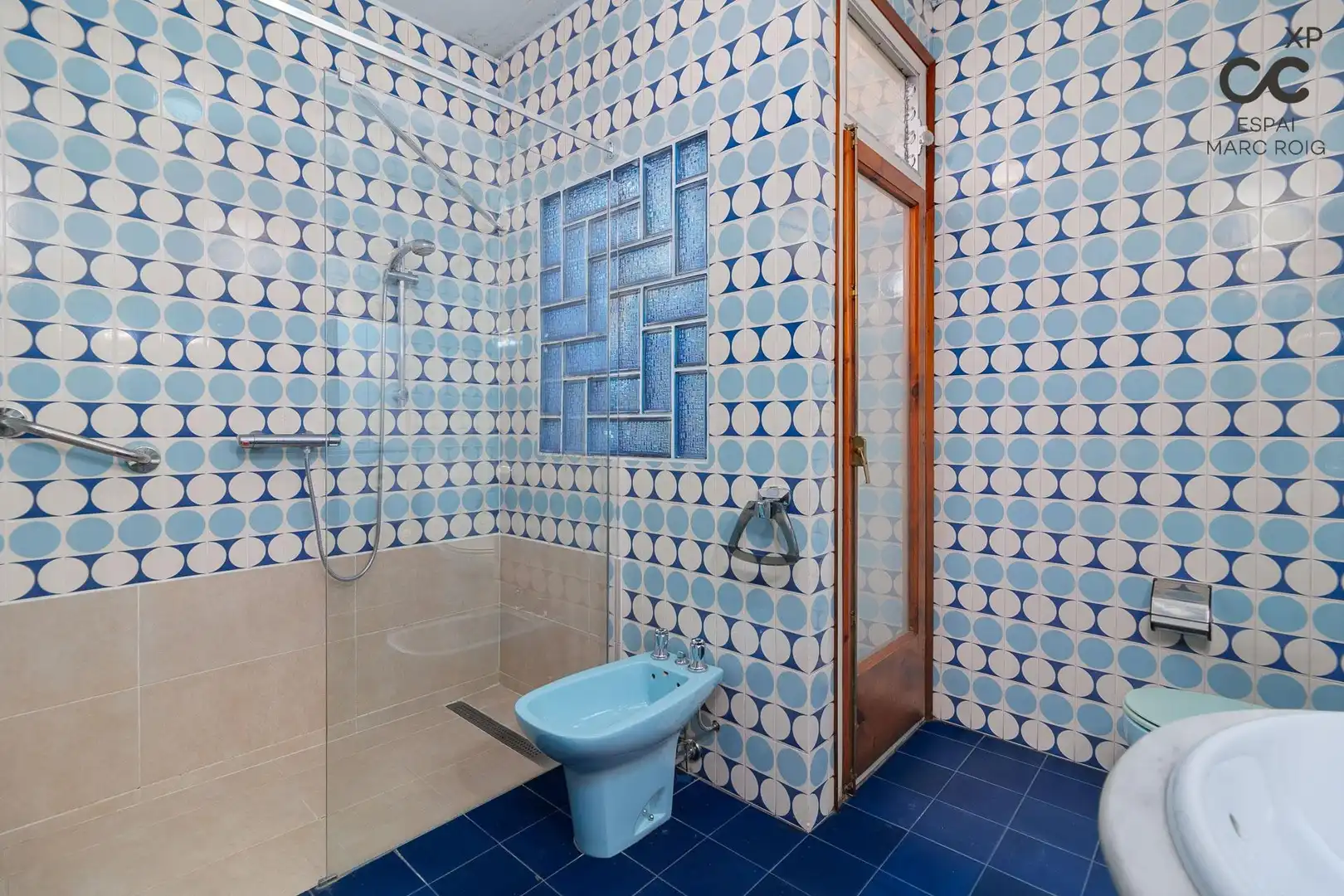 Baño de Finca rústica en venta en Castelló d'Empúries con Aire acondicionado, Calefacción y Jardín privado