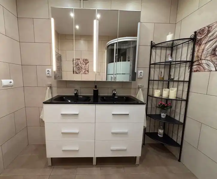 Baño de Casa adosada de alquiler en Altea con Aire acondicionado, Calefacción y Jardín privado