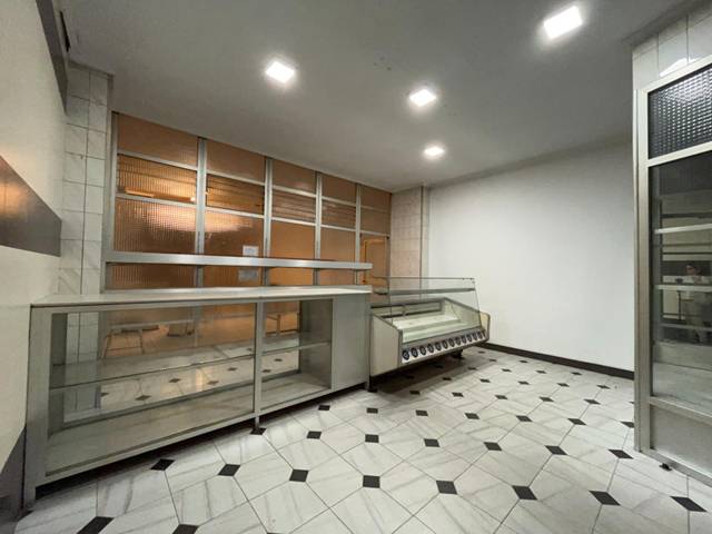 Local comercial en Venta en Avenida del Cedre, 44 en Cariñena - Carinyena