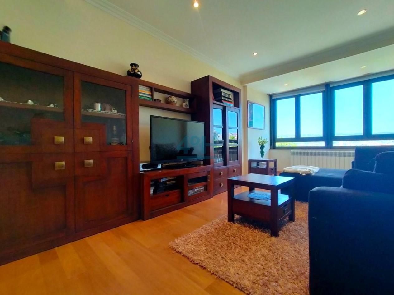 Living room of Flat for sale in Ourense Capital   with Heating, Parquet flooring and Storage room