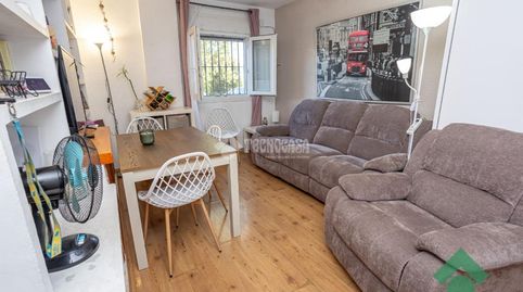Foto 3 de Piso en venta en Vicente Aleixandre, San Bernabé, Algeciras