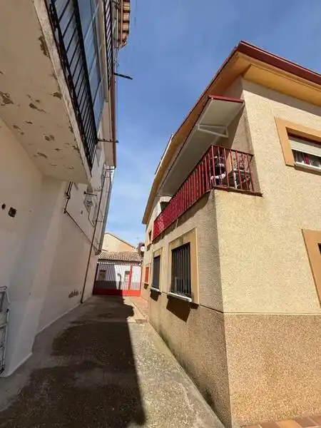 Vista exterior de Pis en venda en Meco amb Aire condicionat, Calefacció i Moblat