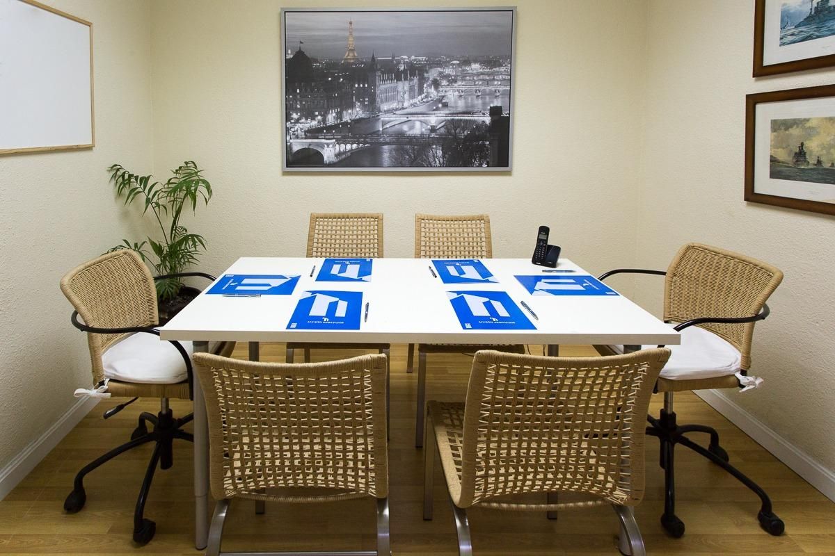 Dining room of Office for sale in  Sevilla Capital  with Air Conditioner, Heating and Storage room