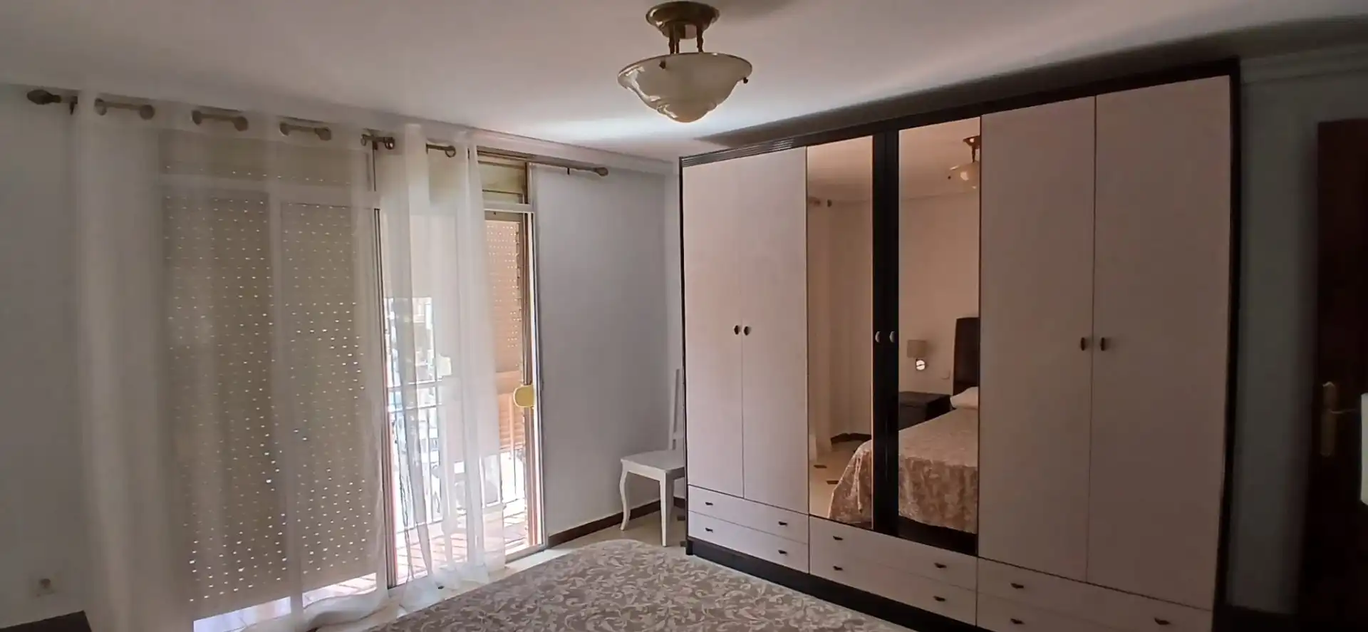 Bedroom of Flat for rent in Sevilla  with Air Conditioner, Furnished and Oven