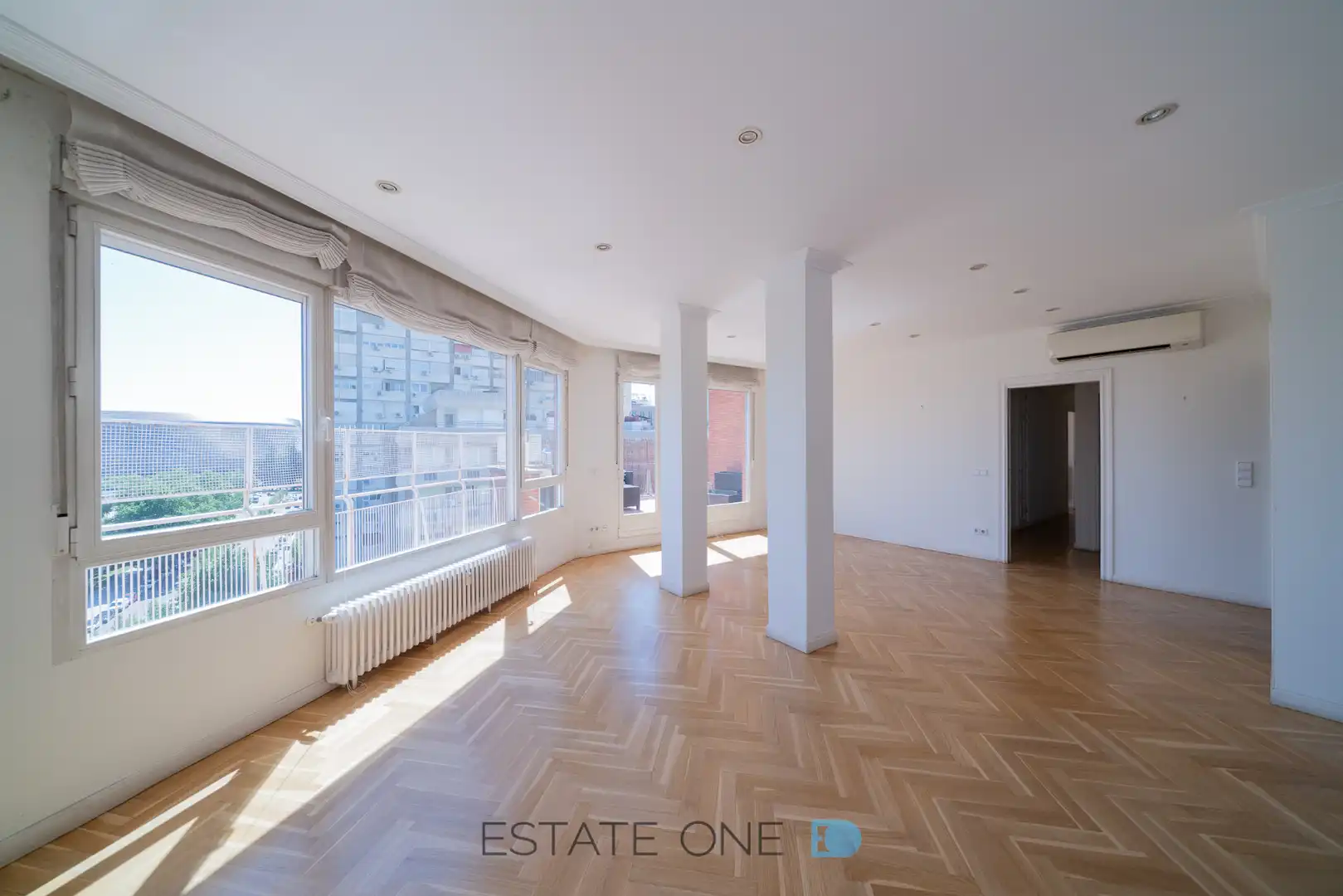 Sala de estar de Ático de alquiler en Madrid con Aire acondicionado, Calefacción y Terraza