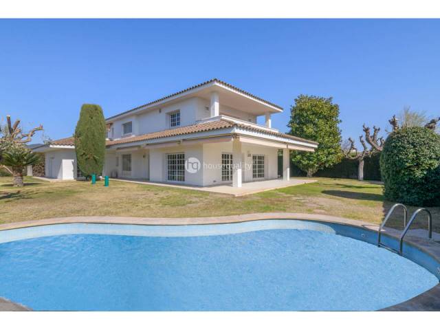 Casa-chalet en Venta en Bou, 10 en Bellresguard - Can Teixidó