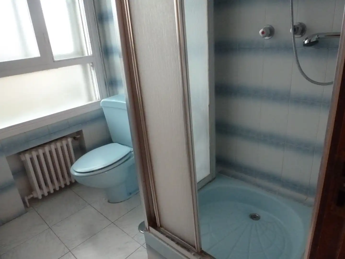 Baño de Piso de alquiler en Barañáin / Barañain con Calefacción, Parquet y Amueblado