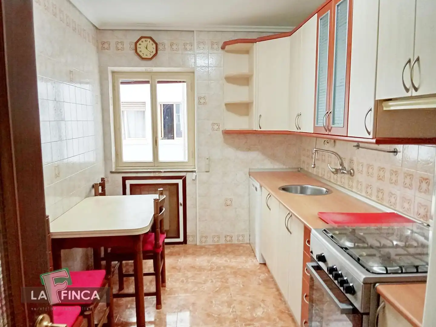 Cocina de Piso en venta en Oviedo  con Calefacción y Parquet