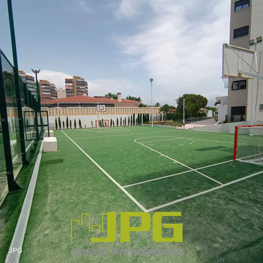 Piso en venta en Calle Violoncellista Vicente Perello, 1, PAU 5