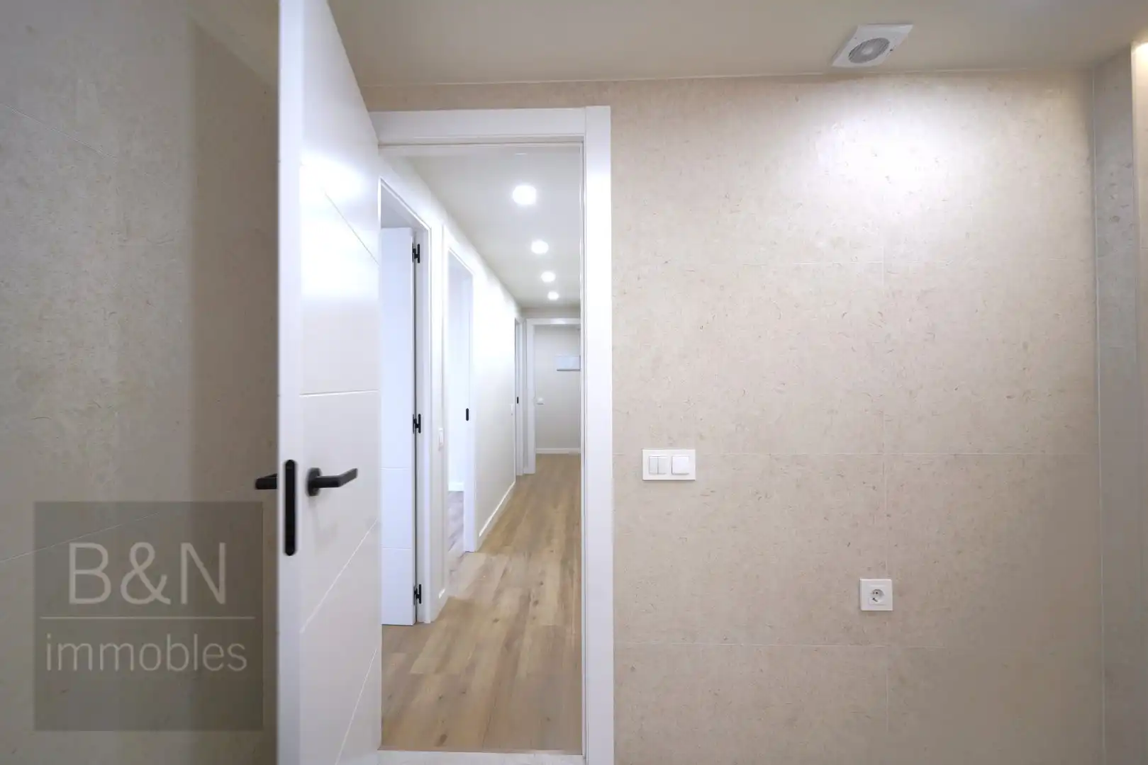 Piso en venta en Terrassa con Aire acondicionado, Calefacción y Terraza