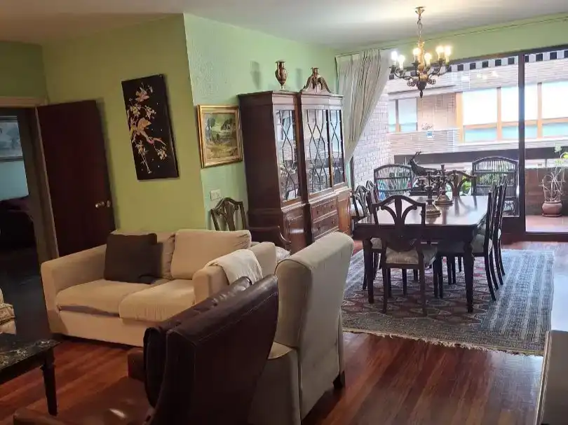 Comedor de Piso en venta en Getxo  con Balcón