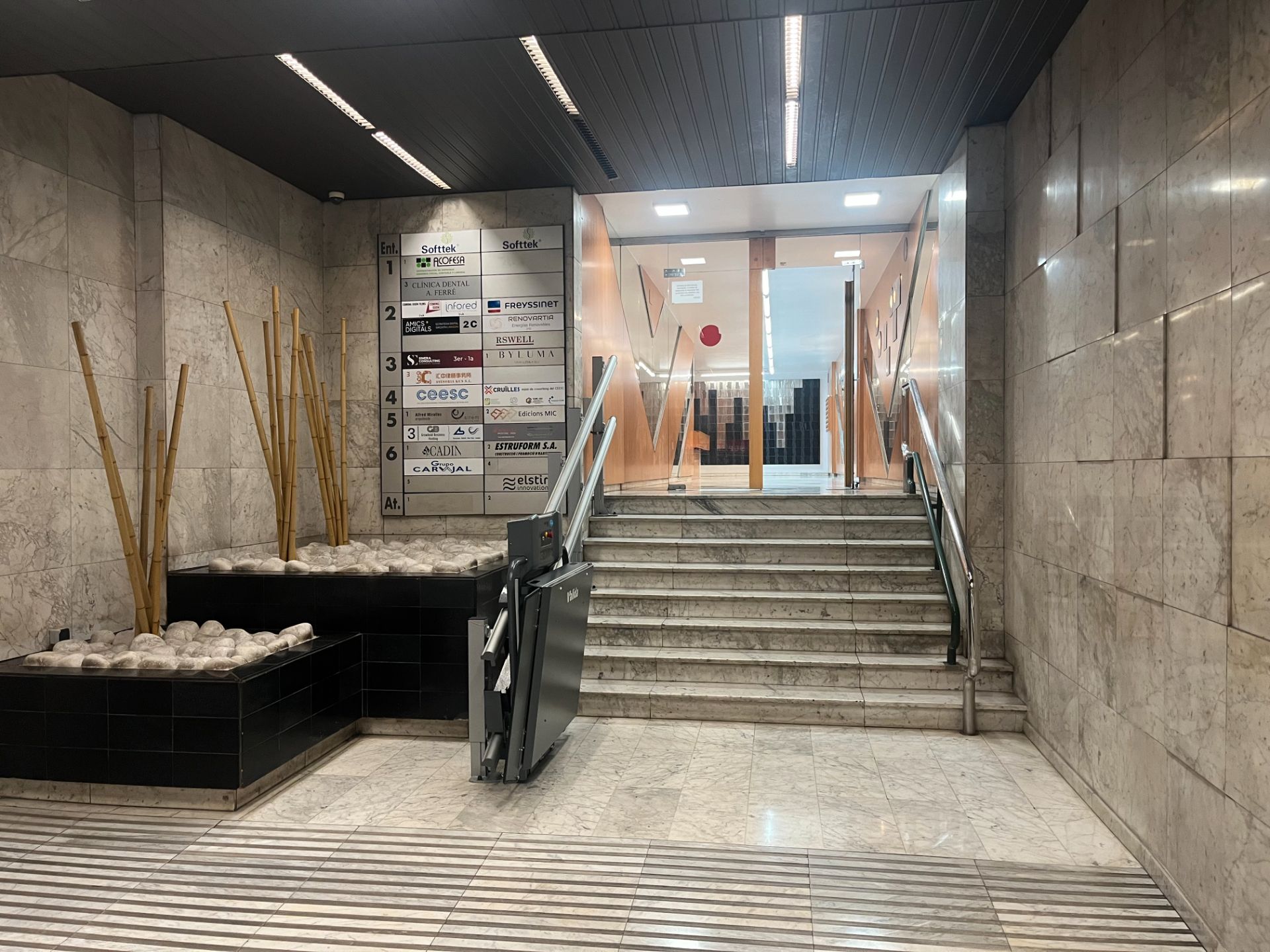 Oficina de lloguer a Carrer d'Aragó, La Nova Esquerra de l'Eixample, Eixample