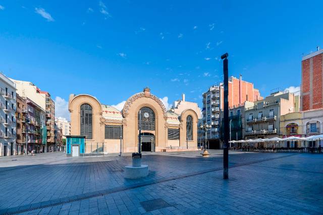 Local comercial en Alquiler en Cobos en Eixample