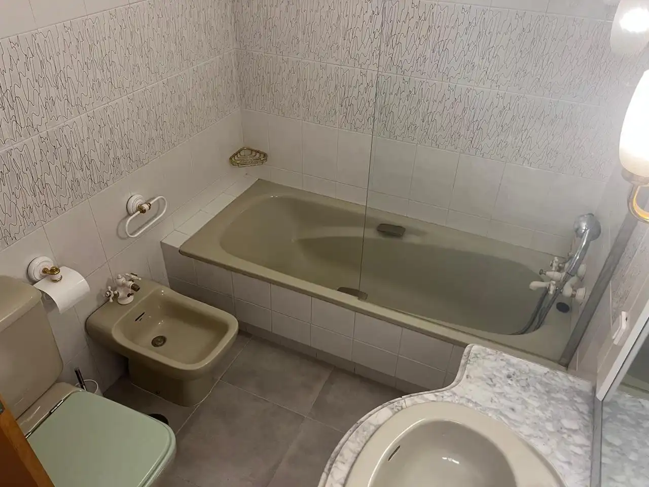 Baño de Piso en venta en Alicante / Alacant con Aire acondicionado