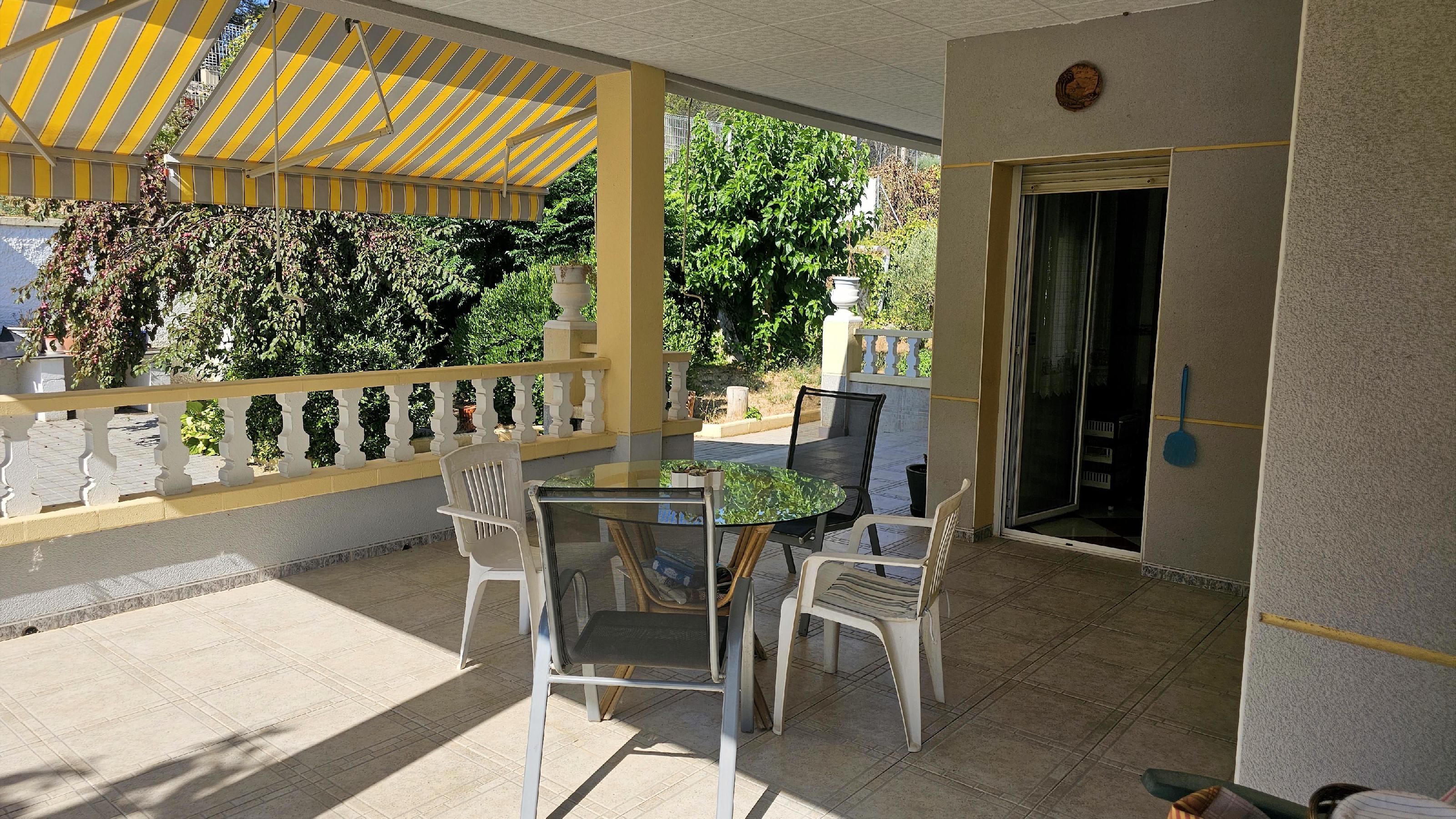 Terrassa de Casa o xalet en venda en Olivella amb Calefacció i Jardí privat