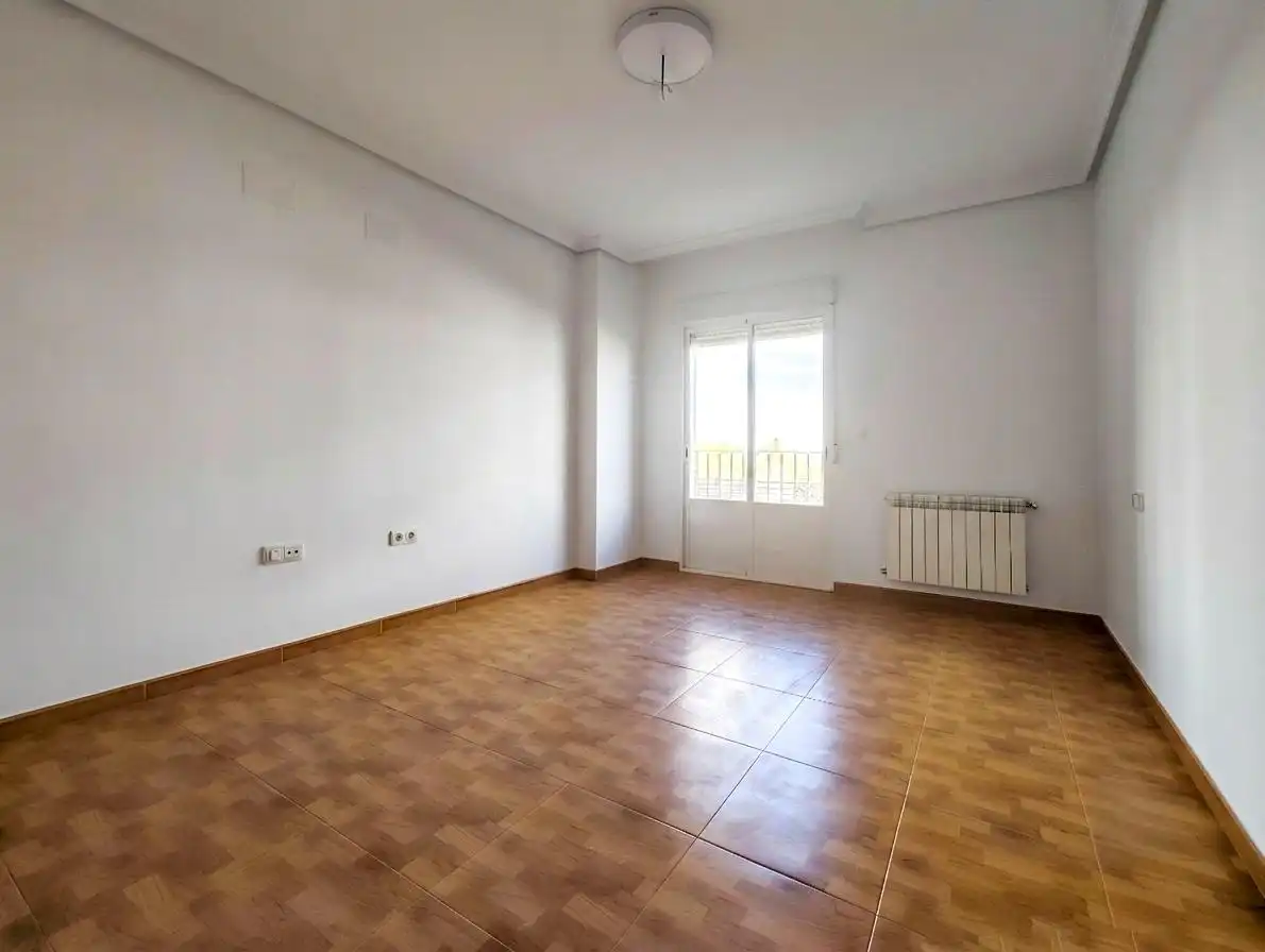 Sala d'estar de Pis en venda en Puertollano amb Calefacció, Terrassa i Balcó