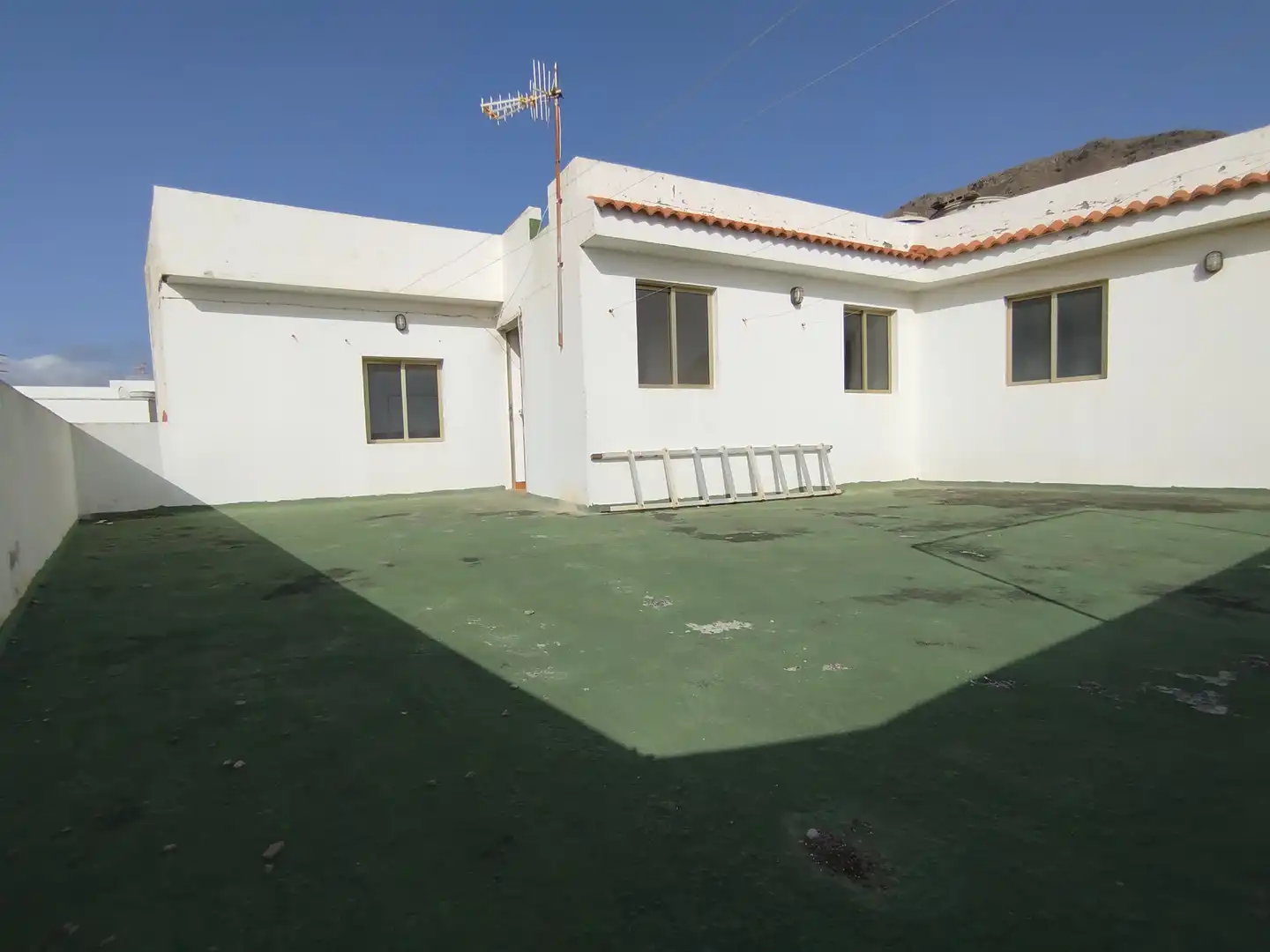 Vista exterior de Casa o chalet en venta en Gáldar con Jardín privado, Terraza y Amueblado