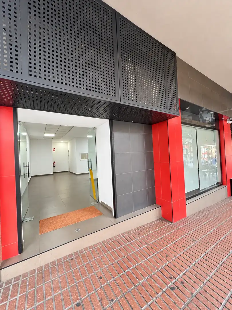 Locale commerciale in affitto a Colonia Madrid