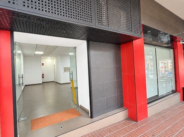 Local comercial de lloguer a Colonia Madrid