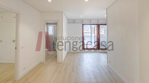 Foto 2 de Ático de alquiler en Calle de Juan de Olías, Cuatro Caminos - Azca,  Madrid Capital