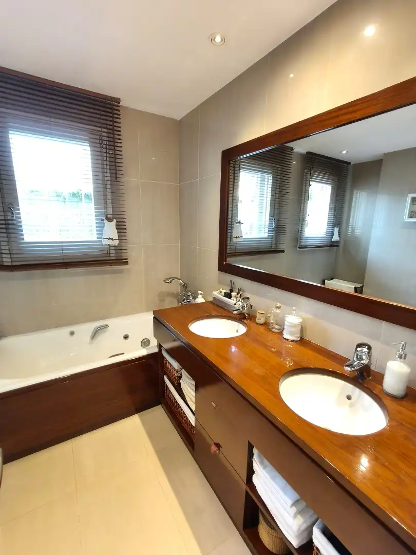 Bathroom of Houses for sale in Sant Andreu de Llavaneres  with Air Conditioner, Heating and Private garden