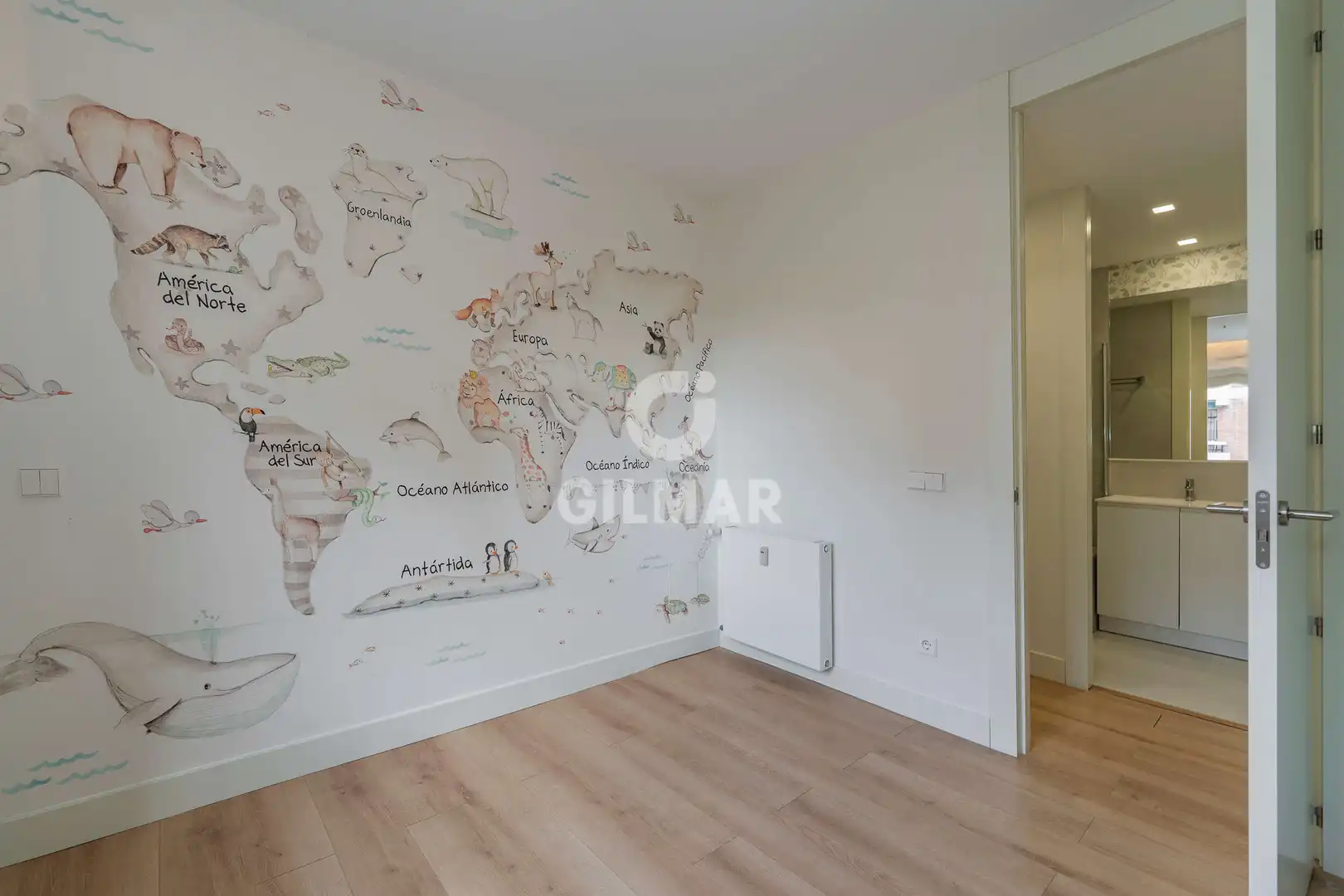 Habitación de Piso en venta en Madrid con Calefacción y Balcón
