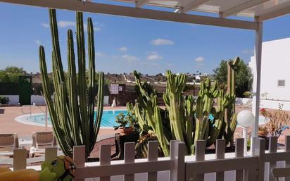 Piscina de Apartament en venda en Teguise amb Terrassa, Traster i Moblat