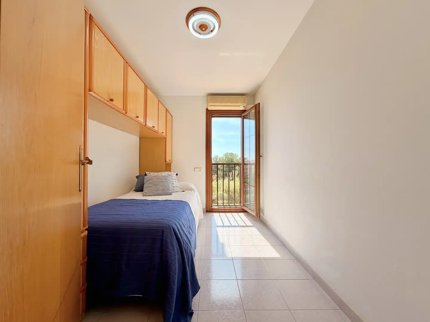 Bedroom of Detached homes for sale in El Vendrell  with Air Conditioner, Heating and Terrace