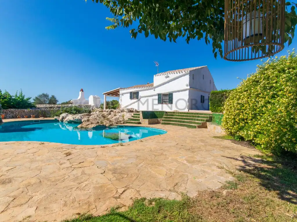 Casa rústica amb piscina en venda a Ferreries poble, imagen 49
