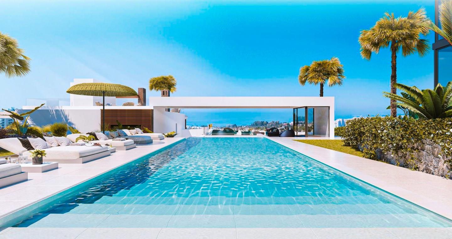 Piscina de Casa adosada en venta en Marbella con Aire acondicionado, Calefacción y Jardín privado