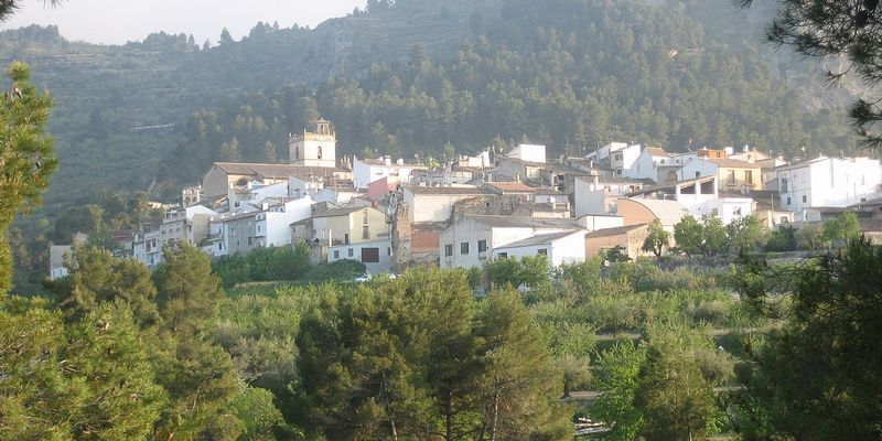 Vista exterior de Finca rústica en venda en Penàguila amb Terrassa i Moblat