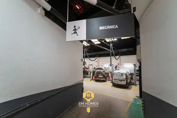 Fabrikhallen zum Verkauf in Calle de las Islas Bermudas, Tres Olivos - Valverde