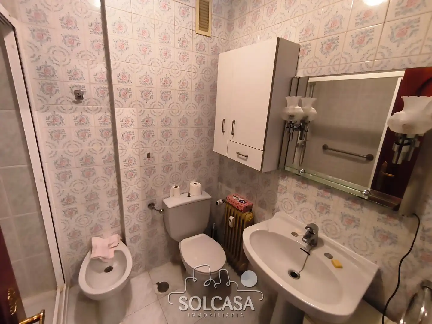 Bathroom of Flat for sale in Valladolid  with Heating, Parquet flooring and Balcony