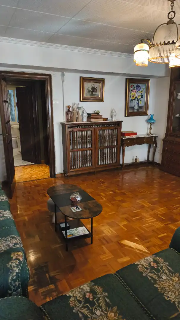 Sala de estar de Piso en venta en Zaragoza con Calefacción, Amueblado y Horno