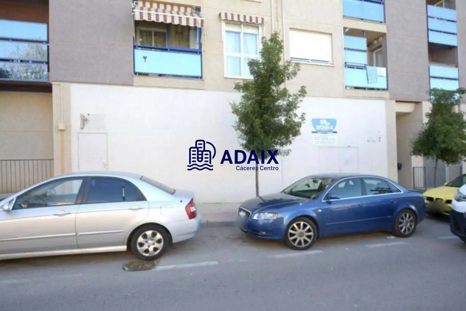 Parking de Nave industrial de alquiler en Cáceres