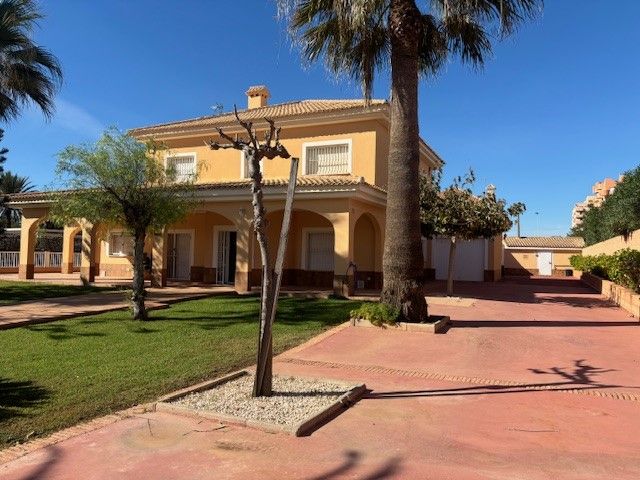 Exterior view of Planta baja for sale in La Manga del Mar Menor  with Air Conditioner, Private garden and Swimming Pool