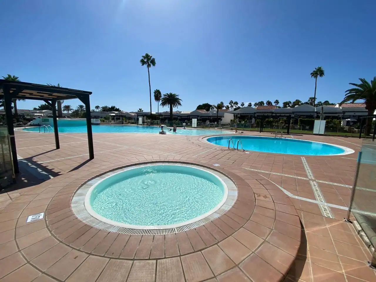 Bungalow avec piscine à vendre à Touroperador Kuoni, imagen 8
