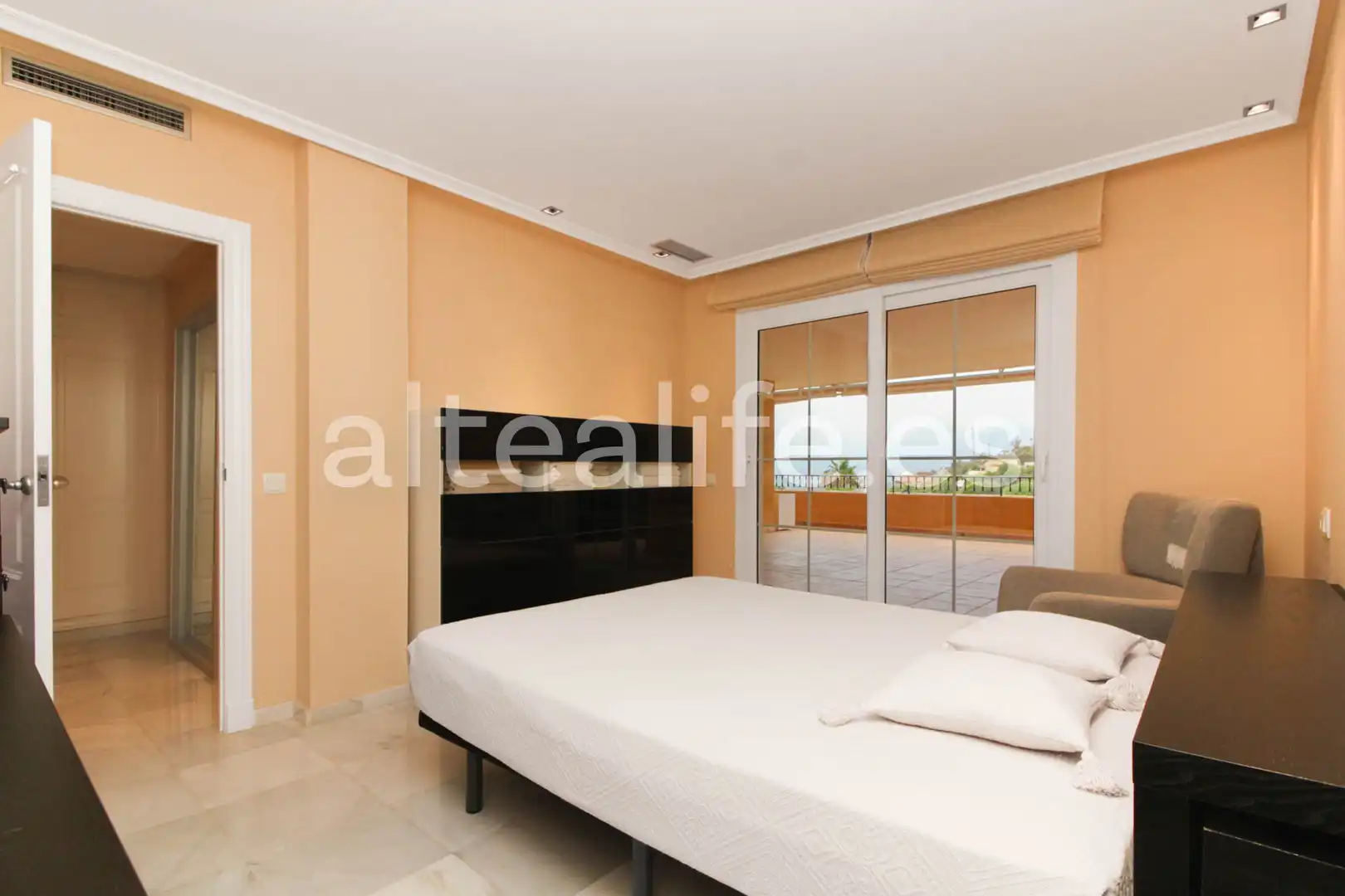 Habitación de Apartamento en venta en Altea con Aire acondicionado, Calefacción y Jardín privado