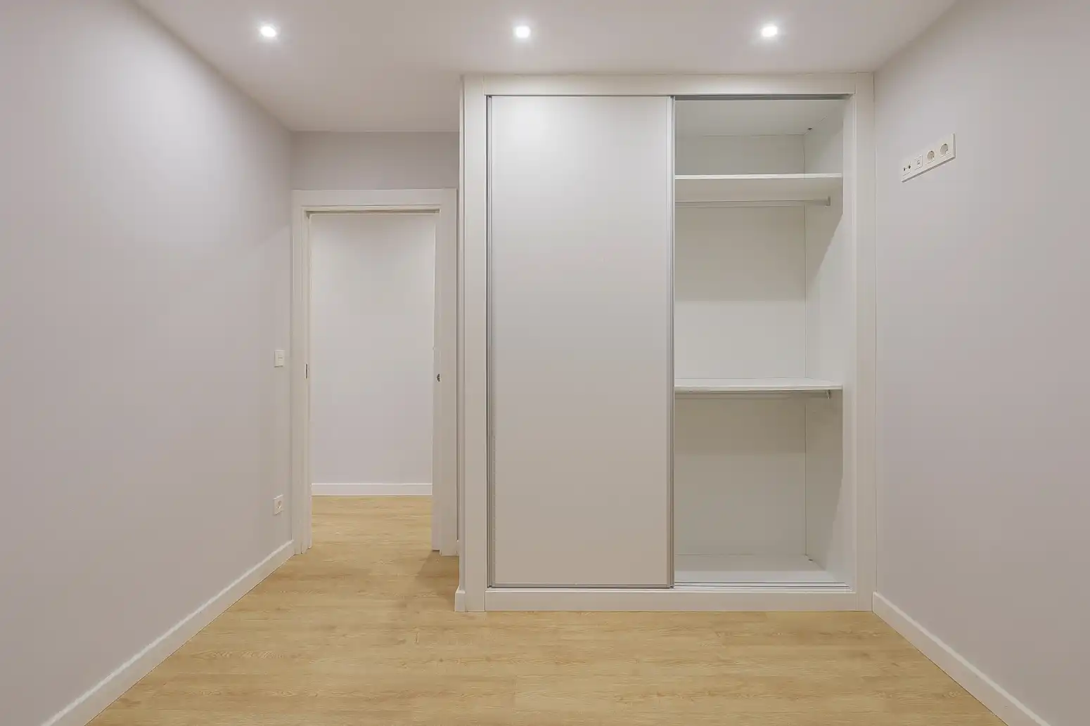 Bedroom of Flat for sale in Gijón   with Heating
