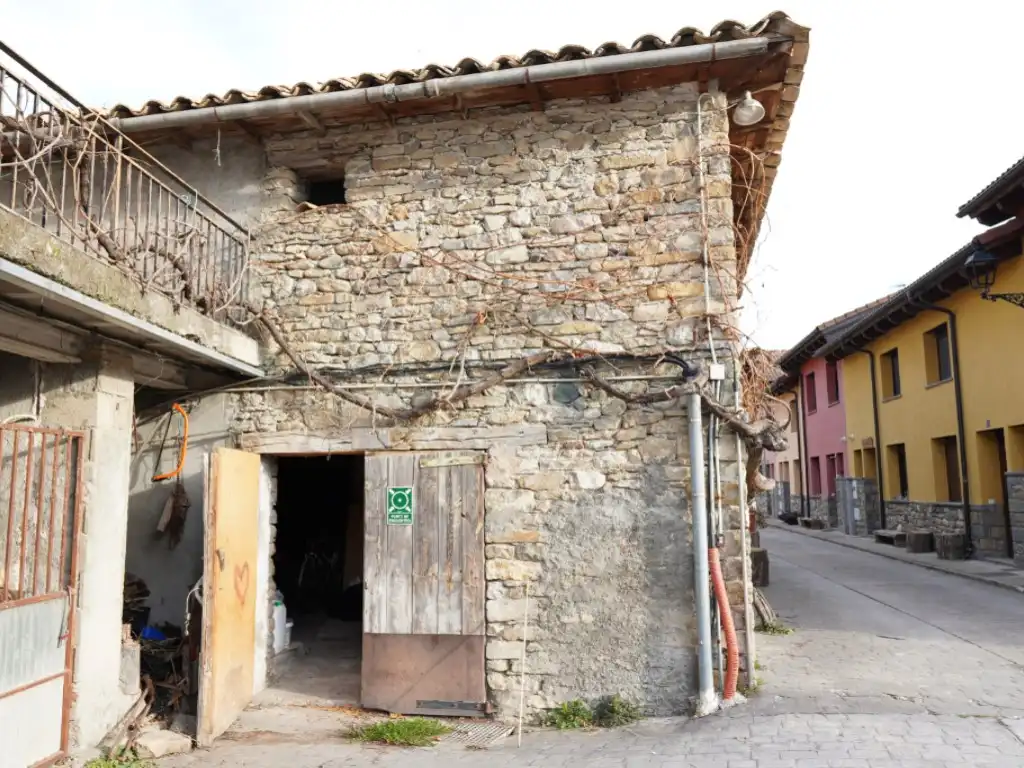 Buildings for sale in Diseminados Afueras Navarri, 1, Foradada del Toscar